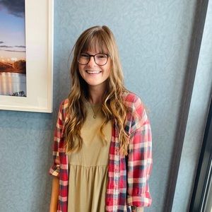 Meet your Posher, Claire